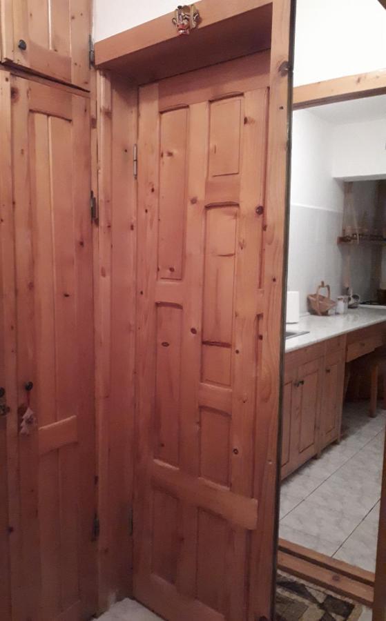 Cocooning In A Lovely Mountain Suite - Two Azuga Dış mekan fotoğraf