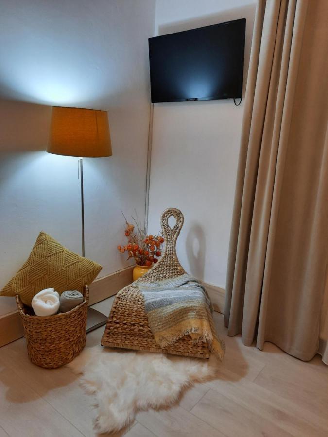 Cocooning In A Lovely Mountain Suite - Two Azuga Dış mekan fotoğraf