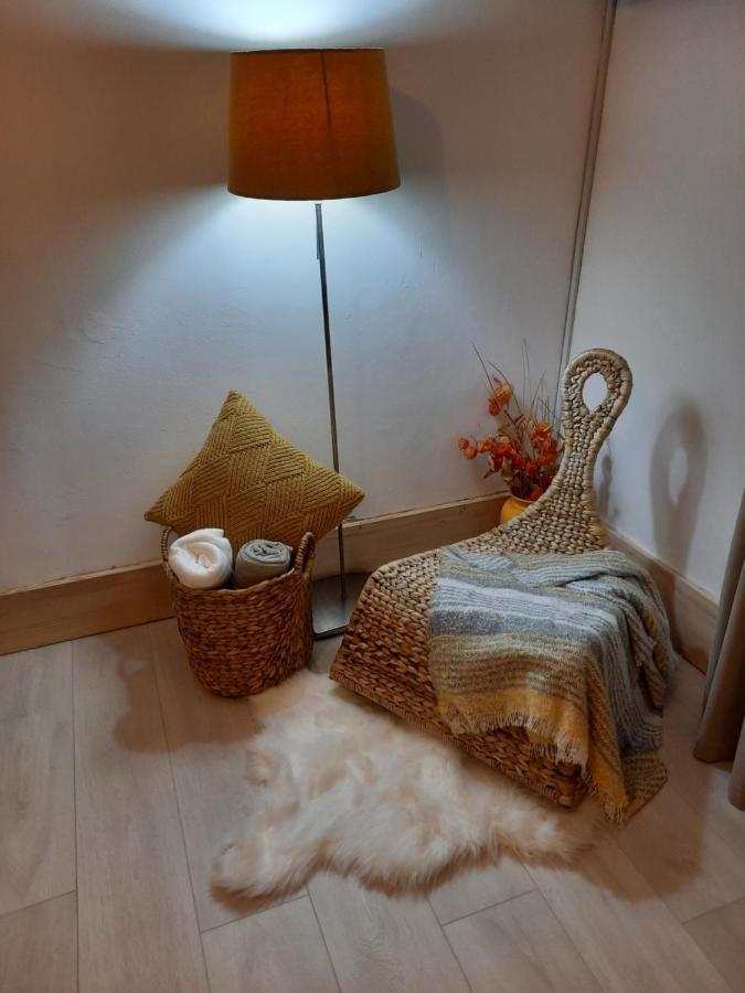 Cocooning In A Lovely Mountain Suite - Two Azuga Dış mekan fotoğraf